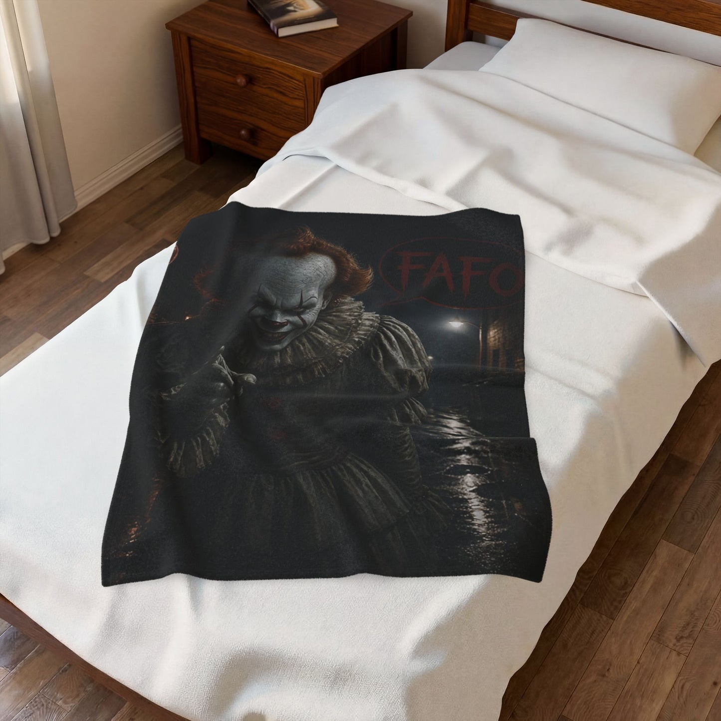 Horror Pennywise Velveteen Plush Blanket – Spooky Clown Throw for Halloween Fans